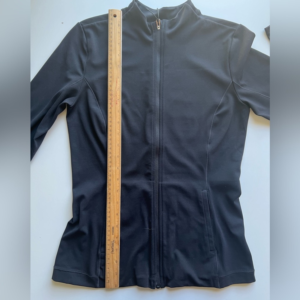 Nike Yoga Dri-Fit Luxe Fitted Jacket
Black Size M NWT - Picture 12 of 16